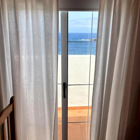 Апартаменты Junto Al Mar El Roque