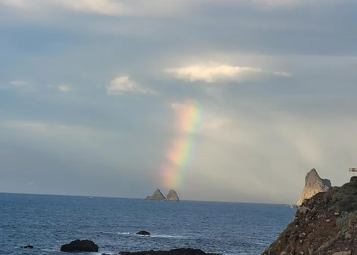 Junto Al Mar El Roque